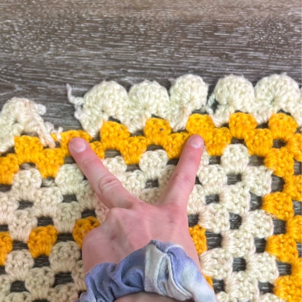 Handmade Crochet Cottagecore Afghan Blanket Orange Retro Granny Square Large VTG - Picture 5 of 7